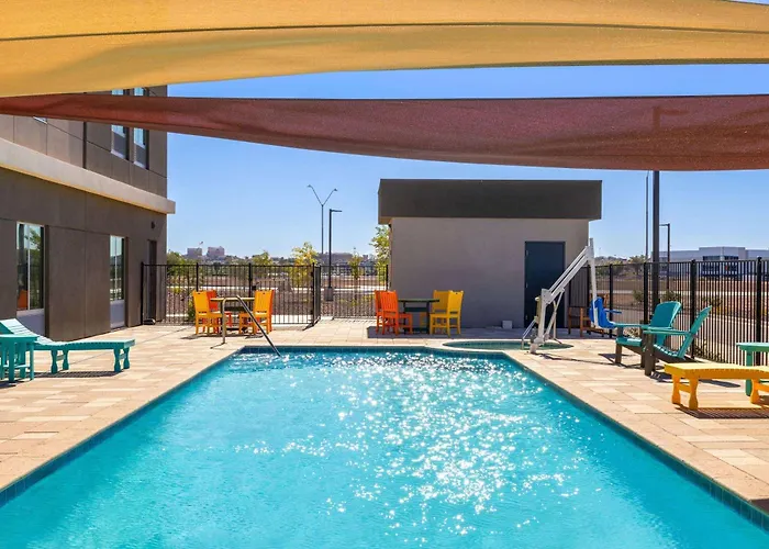 La Quinta & By Wyndham Hotel 3*