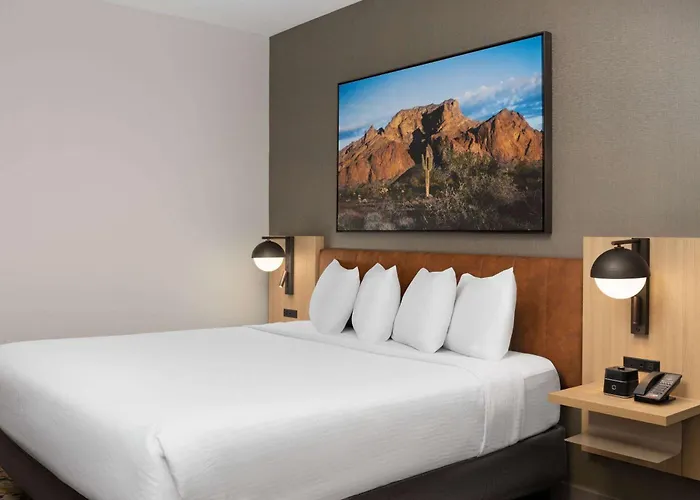 La Quinta & By Wyndham Hotel 3*