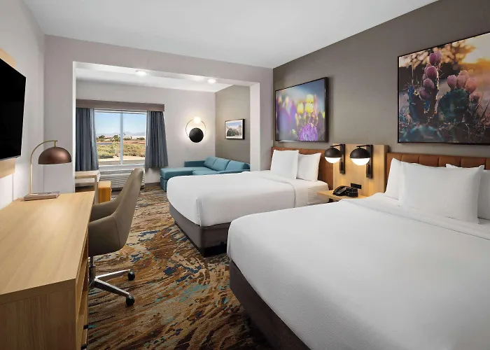 La Quinta & By Wyndham Hotel 3*